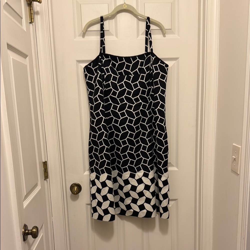 Talbots Geometric Black and White Dress Size 18